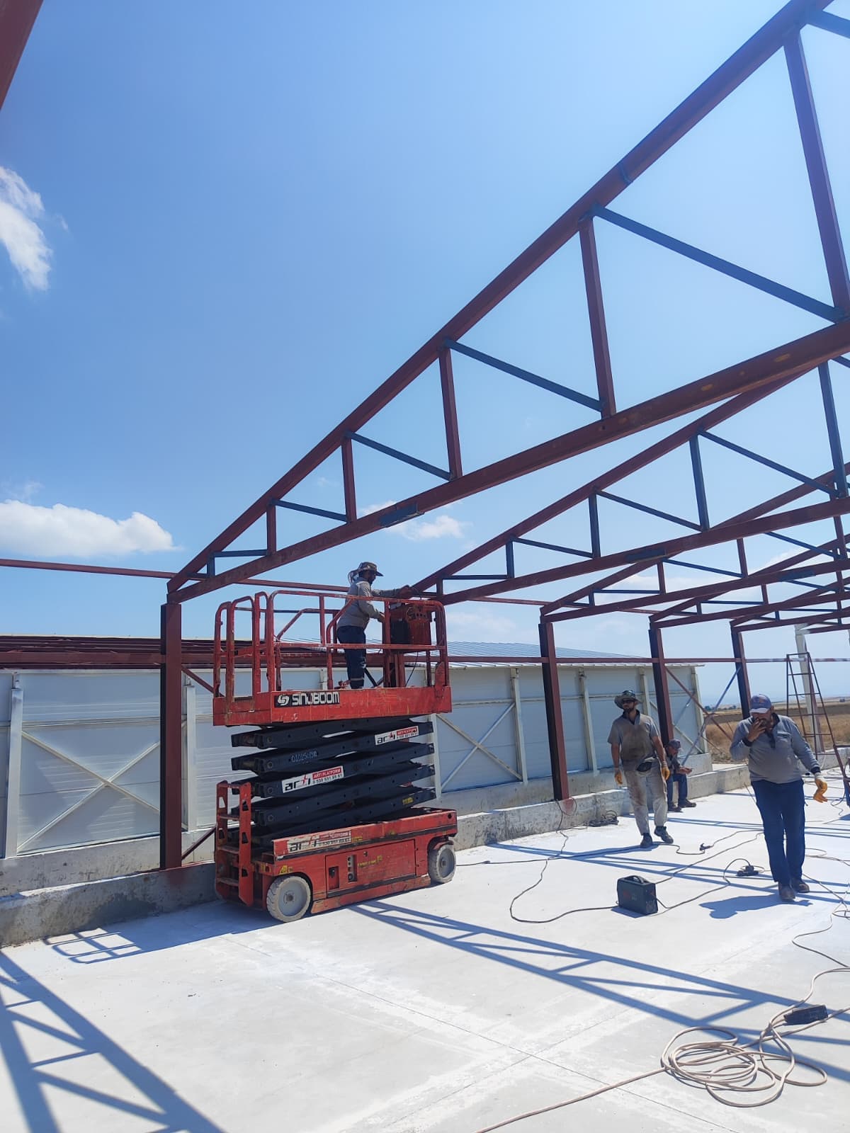 Denizli Tekstil ve Mermer Sanayi Manlift Kiralama saha çalışması